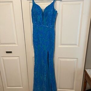 Elegant Blue Evening Gown